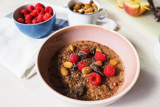 Porridge con copertura di mandorle