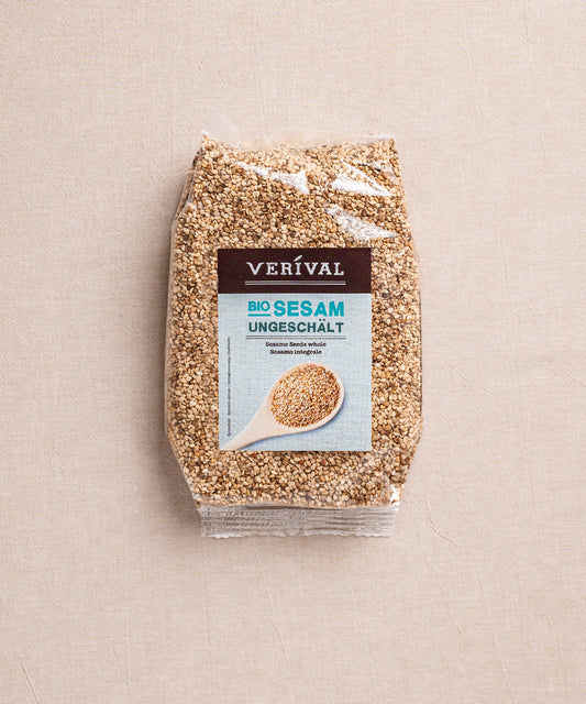 Das Paket mit ungeschältem Sesam von Verival Bio bietet eine reichhaltige Quelle an natürlichem Protein.