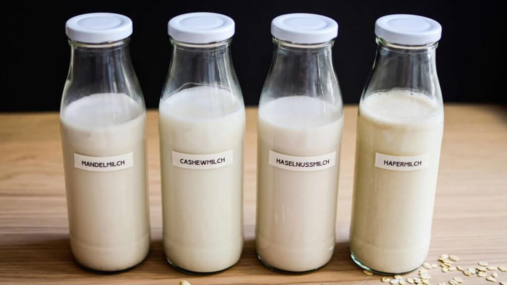 Overnight Oat - utilizzare la bevanda adeguata, latte di mandorle, latte di anacardi, latte di nocciole, latte di avena